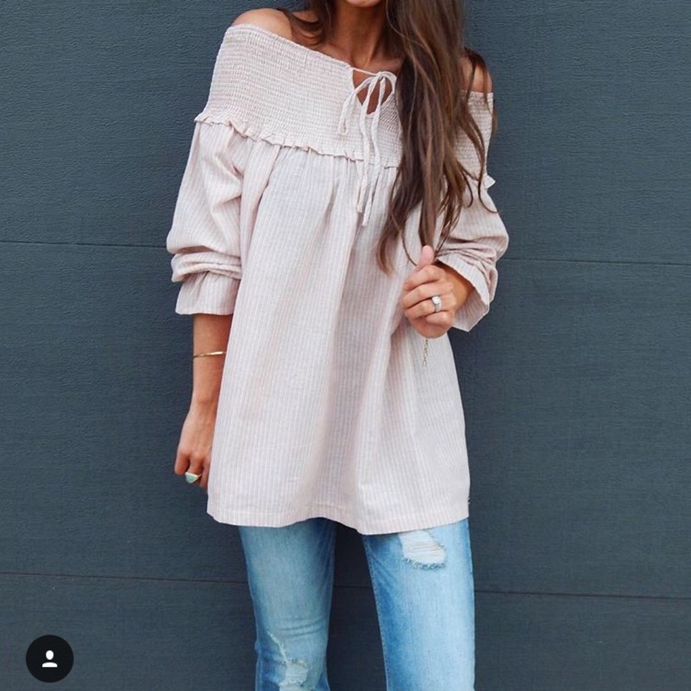 THIRTY ONE BOUTIQUE- off shoulder ruffle top